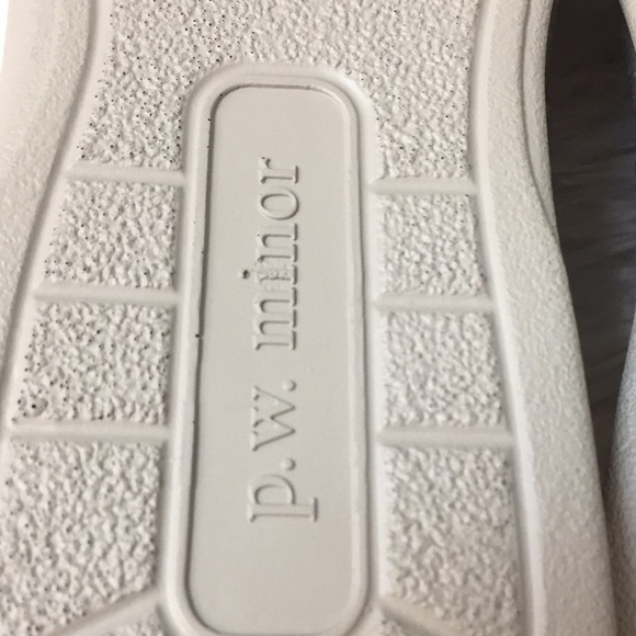 P. W. Minor clay color therapeutic shoes. NWT. - Picture 8 of 9